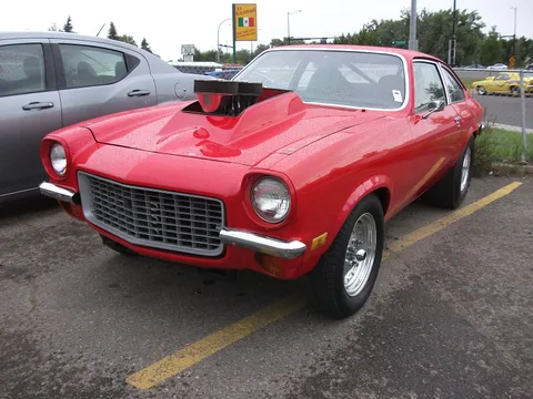 Chevrolet Vega — 4