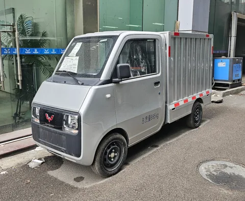 Wuling E10 EV