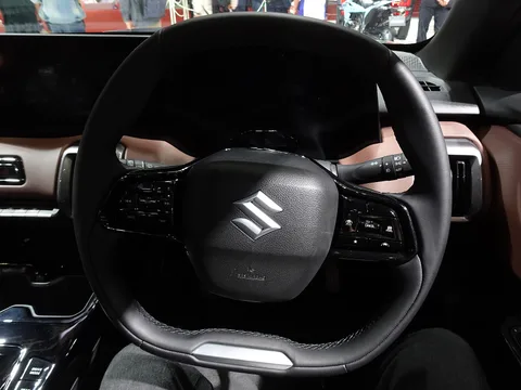 Suzuki e Vitara — 5