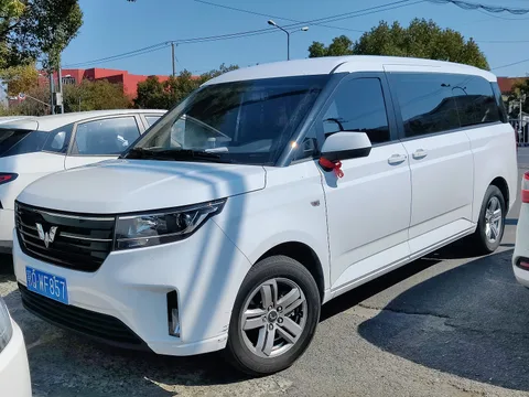 Wuling Zhengcheng (2nd generation) — 4