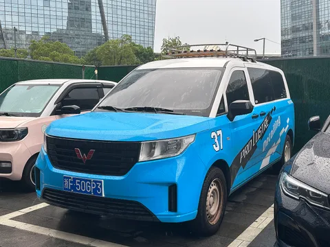 Wuling Zhengcheng (2nd generation) — 8