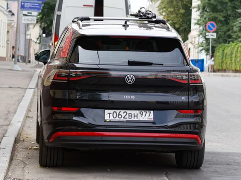 Volkswagen ID.6 X — 3