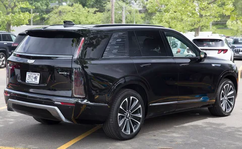 Cadillac Vistiq — 4