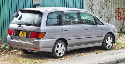 Nissan Bassara — 2