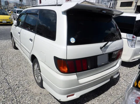 Nissan Bassara — 8