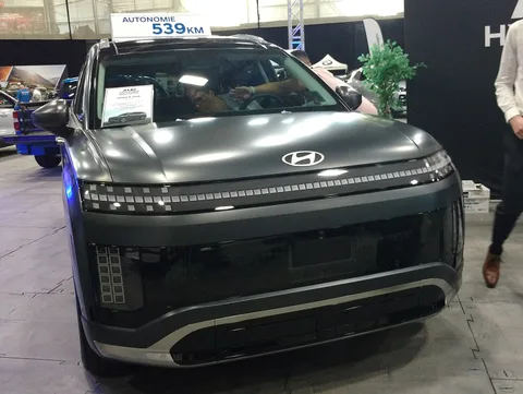 Hyundai Ioniq 9 — 3