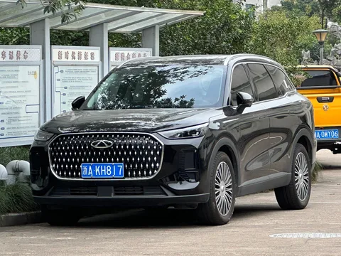Chery Tiggo 8L