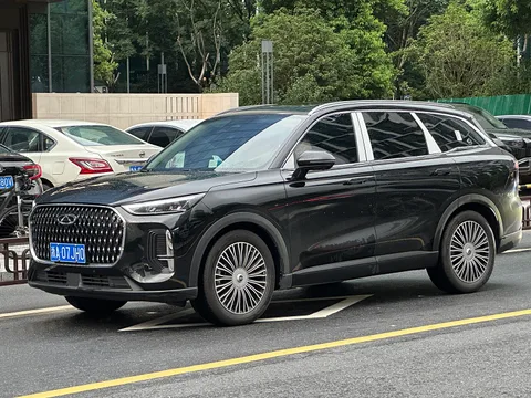 Chery Tiggo 8L — 3