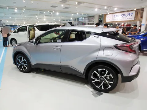 Toyota C-HR (AX10/AX50) — 3