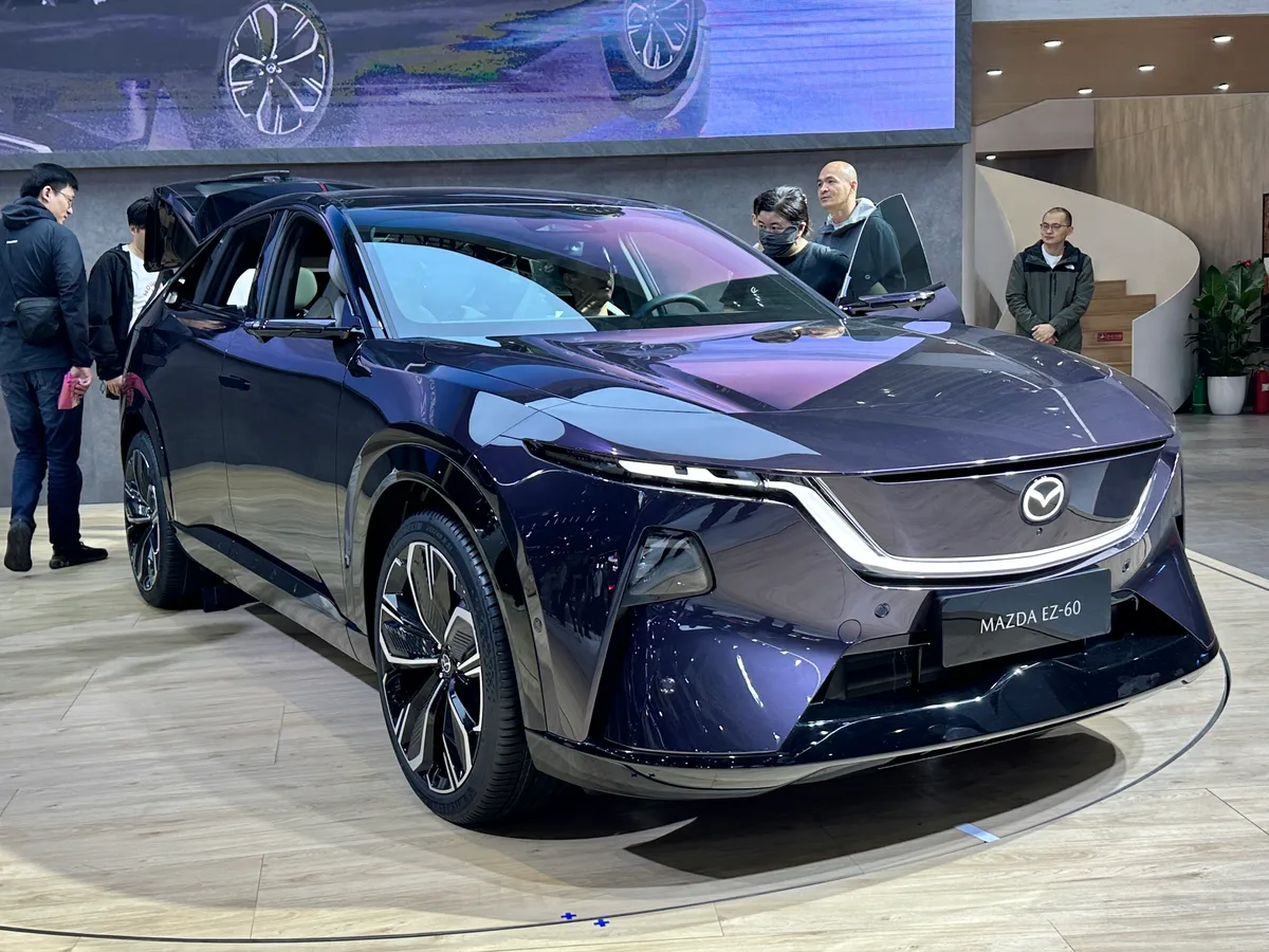 Mazda CX-6e