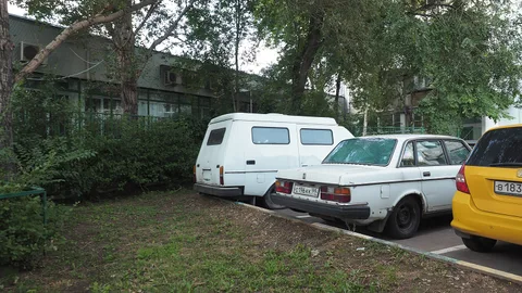 Volvo 200 Series — 4