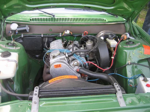 Volvo 200 Series — 5
