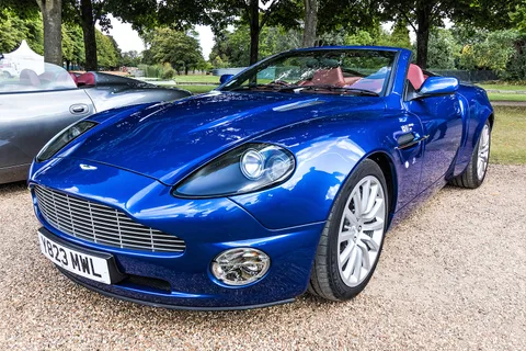 Aston Martin V12 Vanquish — 6