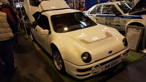 Ford RS200 — 3
