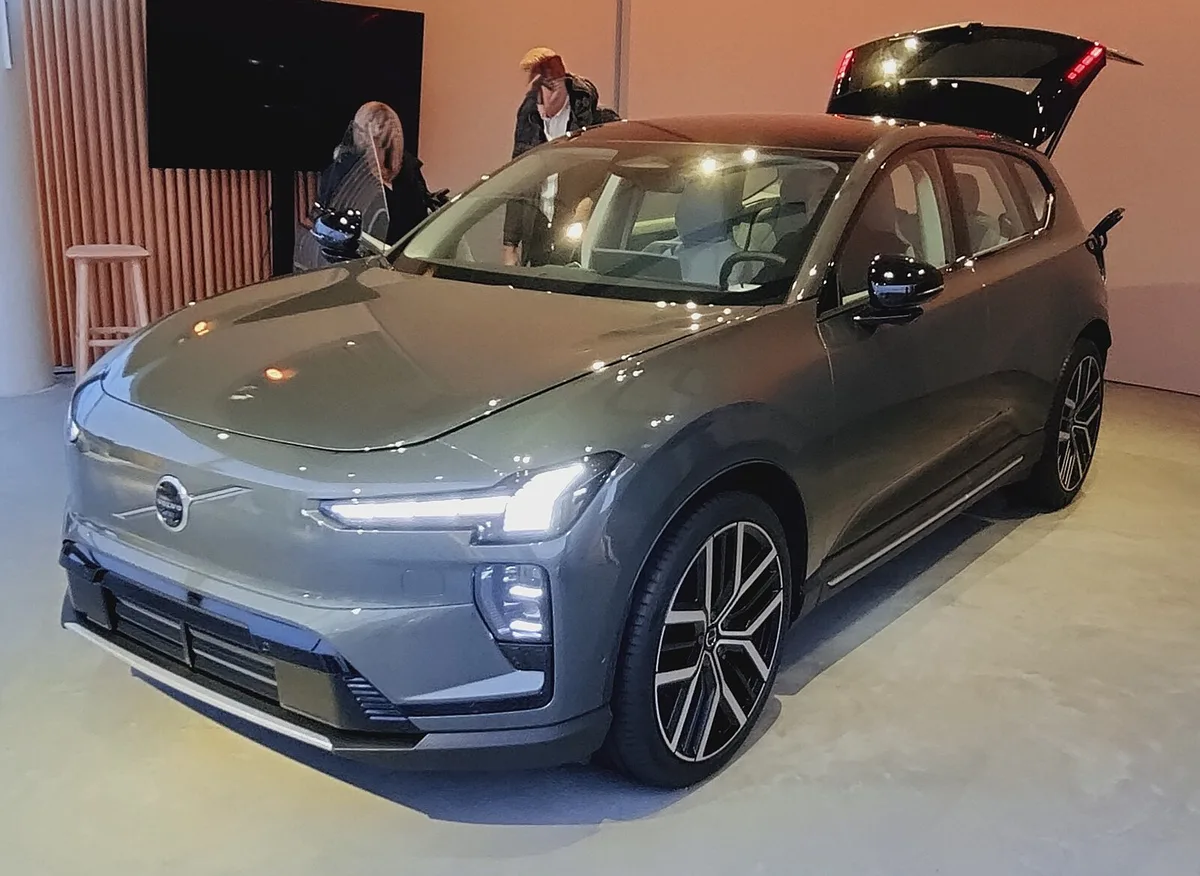 Volvo EX60