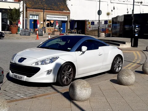 Peugeot RCZ — 4