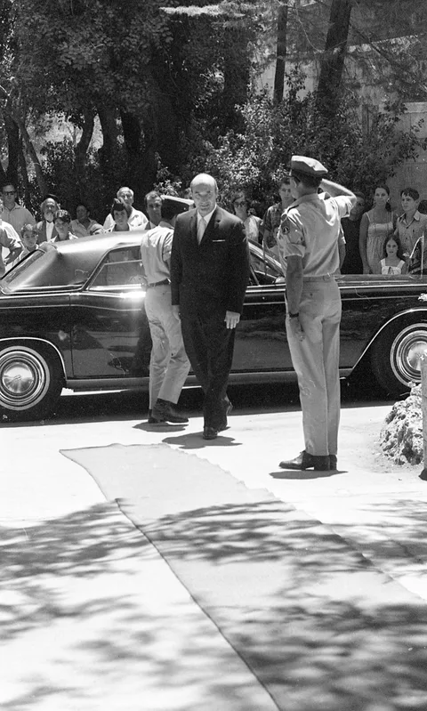 Lincoln Continental — 3