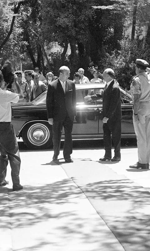 Lincoln Continental — 4