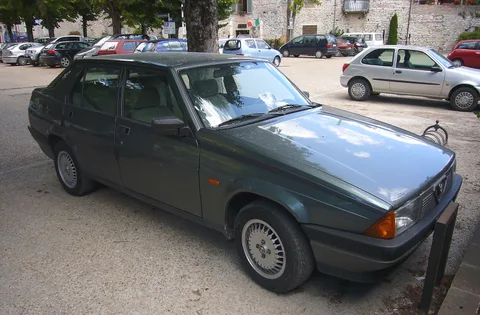 Alfa Romeo 75 — 6