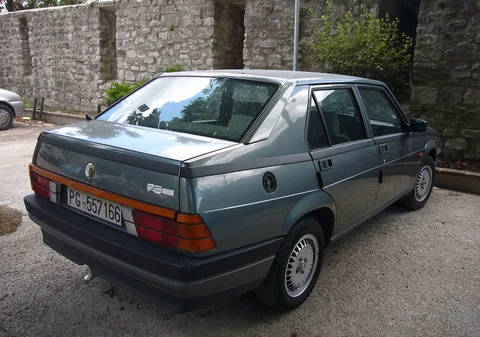Alfa Romeo 75 — 7