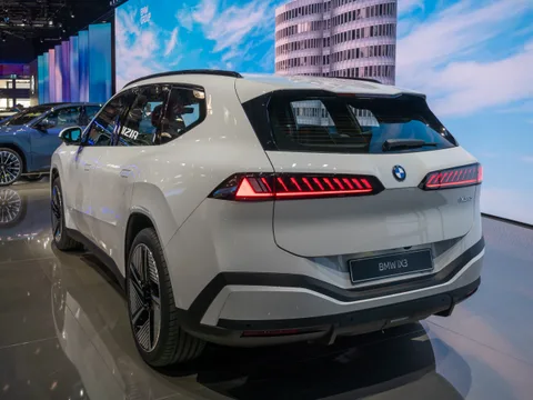 BMW iX3 — 6