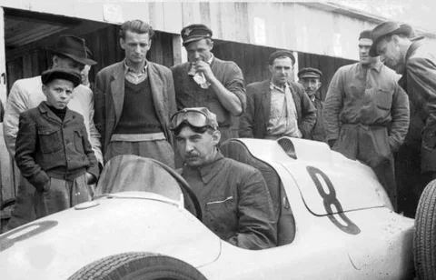 Tatra 607 — 2
