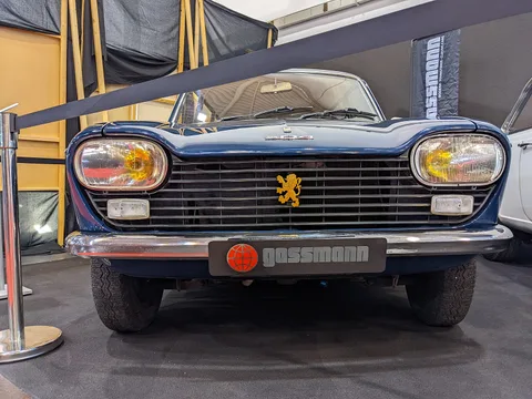 Peugeot 204 — 3