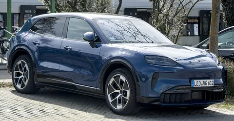 Porsche Cayenne Electric — 2