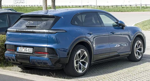 Porsche Cayenne Electric — 3