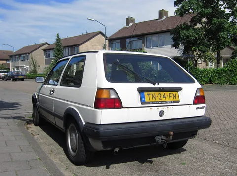 Volkswagen Golf Mk2 — 5
