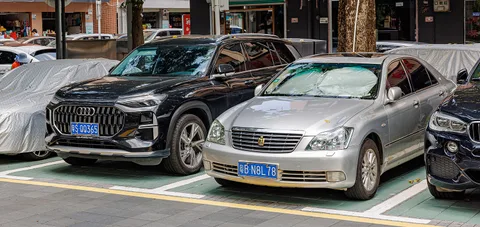 Toyota Crown (S180, China) — 2