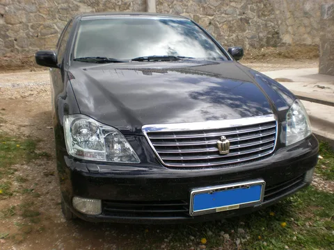 Toyota Crown (S180, China) — 3