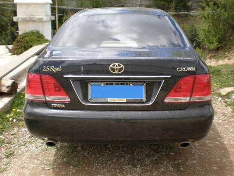 Toyota Crown (S180, China) — 4