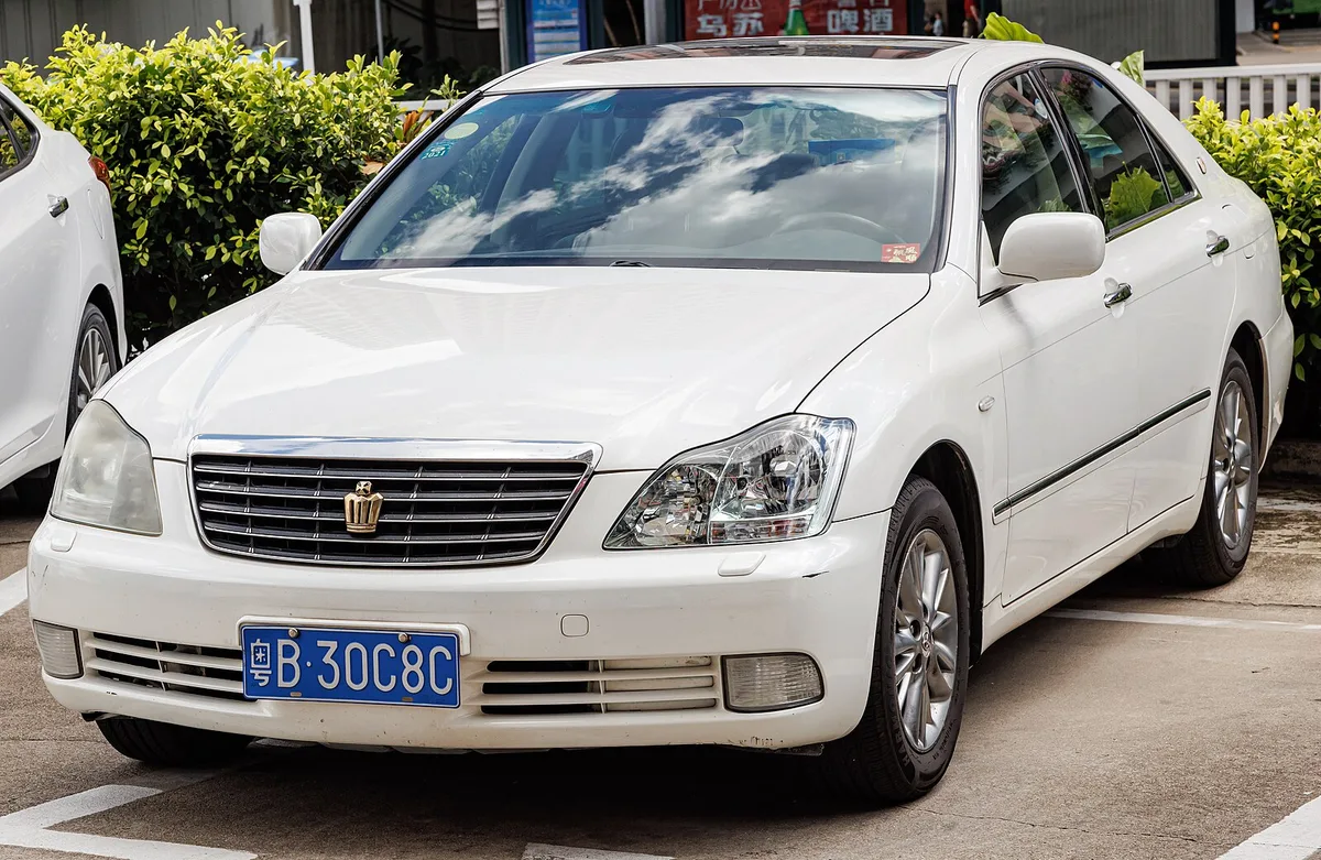 Toyota Crown (S180, China)