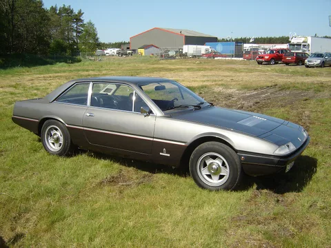 Ferrari 365 GT4 2+2 — 8