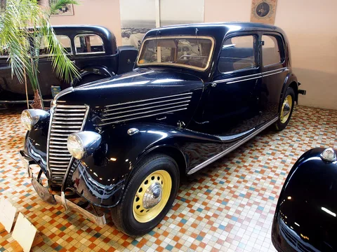 Renault Primaquatre — 2