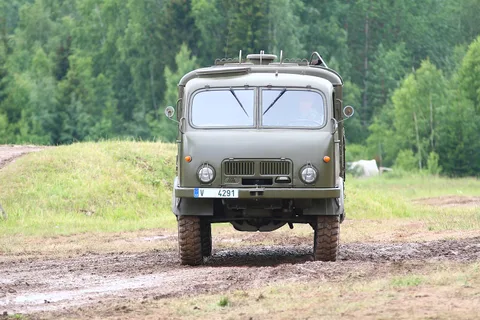 Tatra 805 — 2