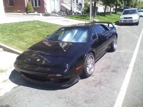 Lotus Esprit — 4
