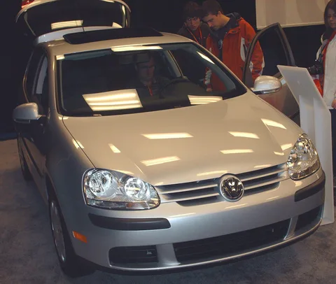 Volkswagen Golf Mk5 — 5