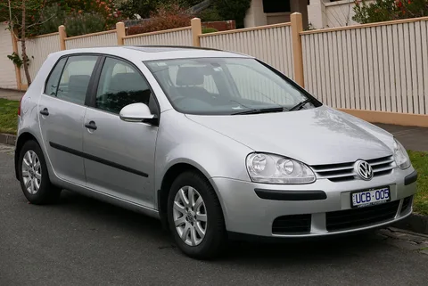 Volkswagen Golf Mk5 — 6