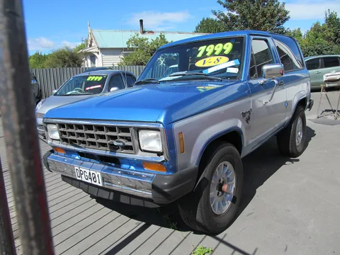 Ford Bronco II — 4