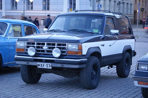 Ford Bronco II — 6