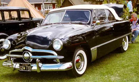 Ford Custom Deluxe