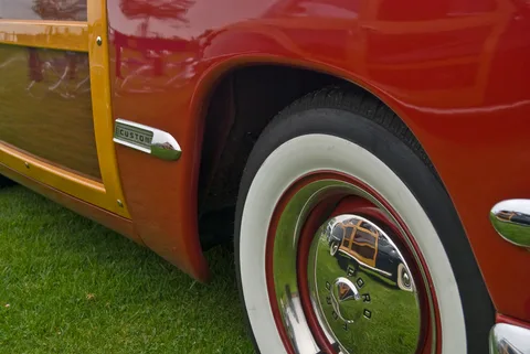 Ford Custom — 8