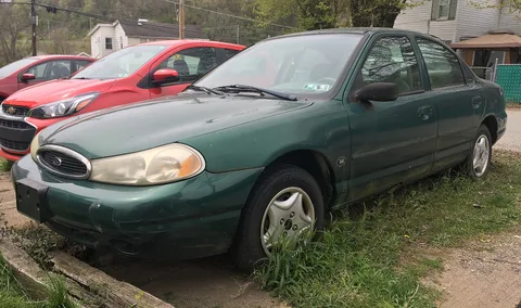 Ford Contour — 6