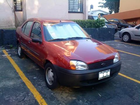 Ford Ikon — 5
