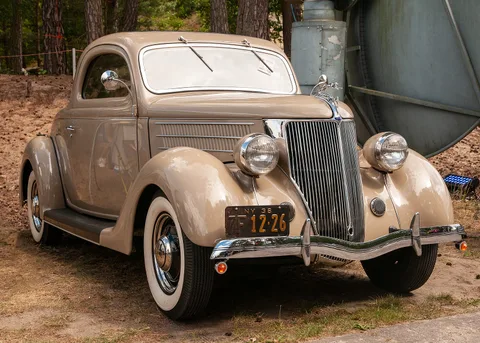 Ford V8 — 2
