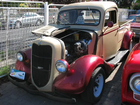 Ford V8 — 8
