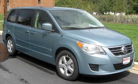 Volkswagen Routan — 4