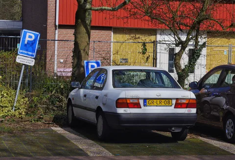 Nissan Primera P10 — 2